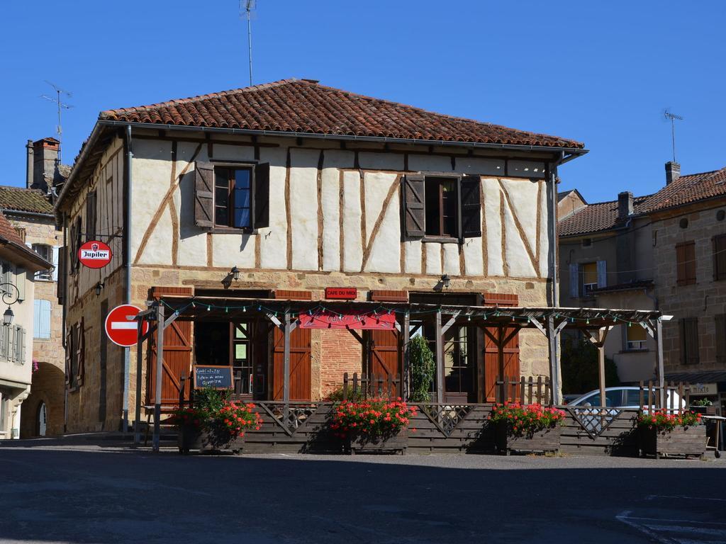 Le Lac Bleu Hotel Lacapelle-Marival Bagian luar foto