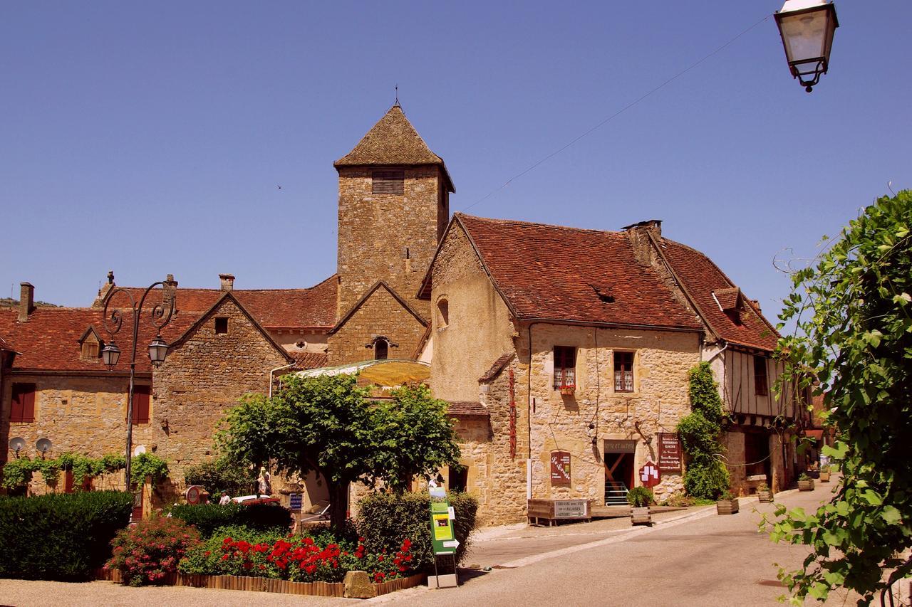 Le Lac Bleu Hotel Lacapelle-Marival Bagian luar foto